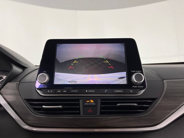 Used 2025 Nissan Altima 2.5 SV FWD image 27