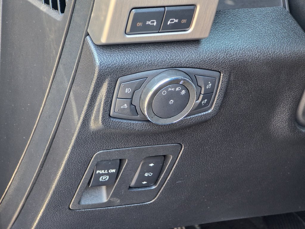 Used 2020 Ford F150 Platinum w/ Equipment Group 701A Luxury AWD/4WD image 40