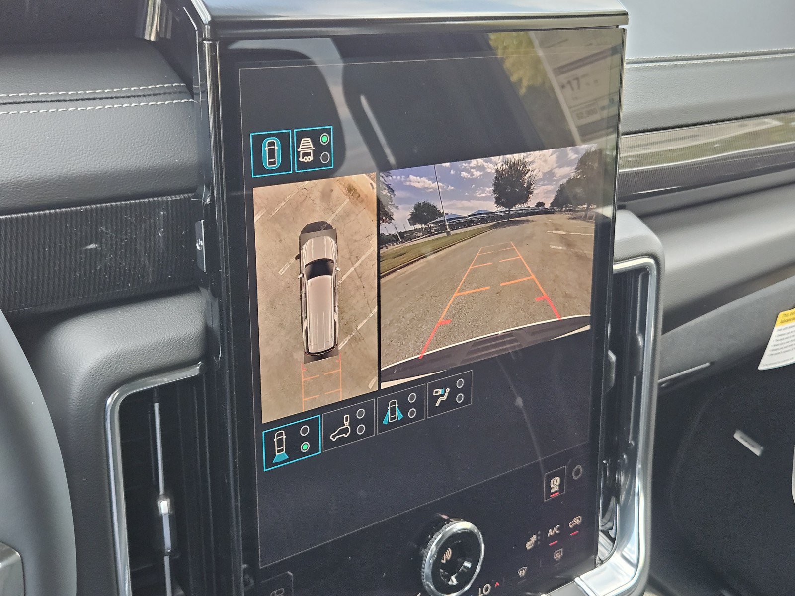 New 2026 GMC Yukon XL Elevation w/ LPO, Elevation Black Package RWD image 13