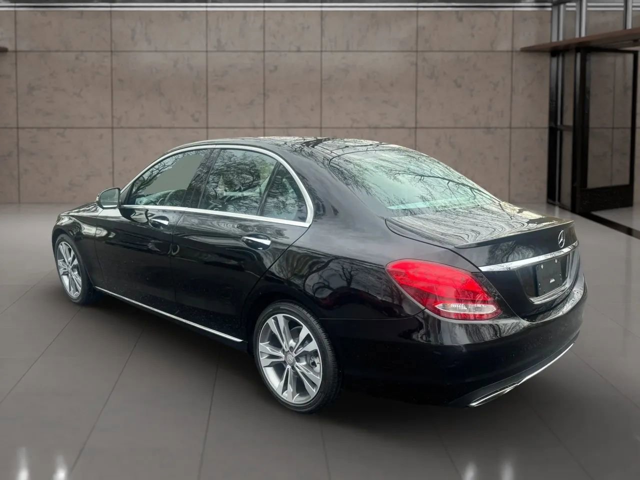 Used 2017 Mercedes-Benz C 300 Sedan image 4