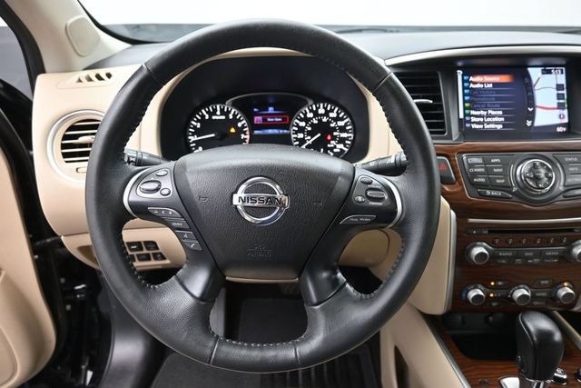 Used 2017 Nissan Pathfinder Platinum FWD image 7