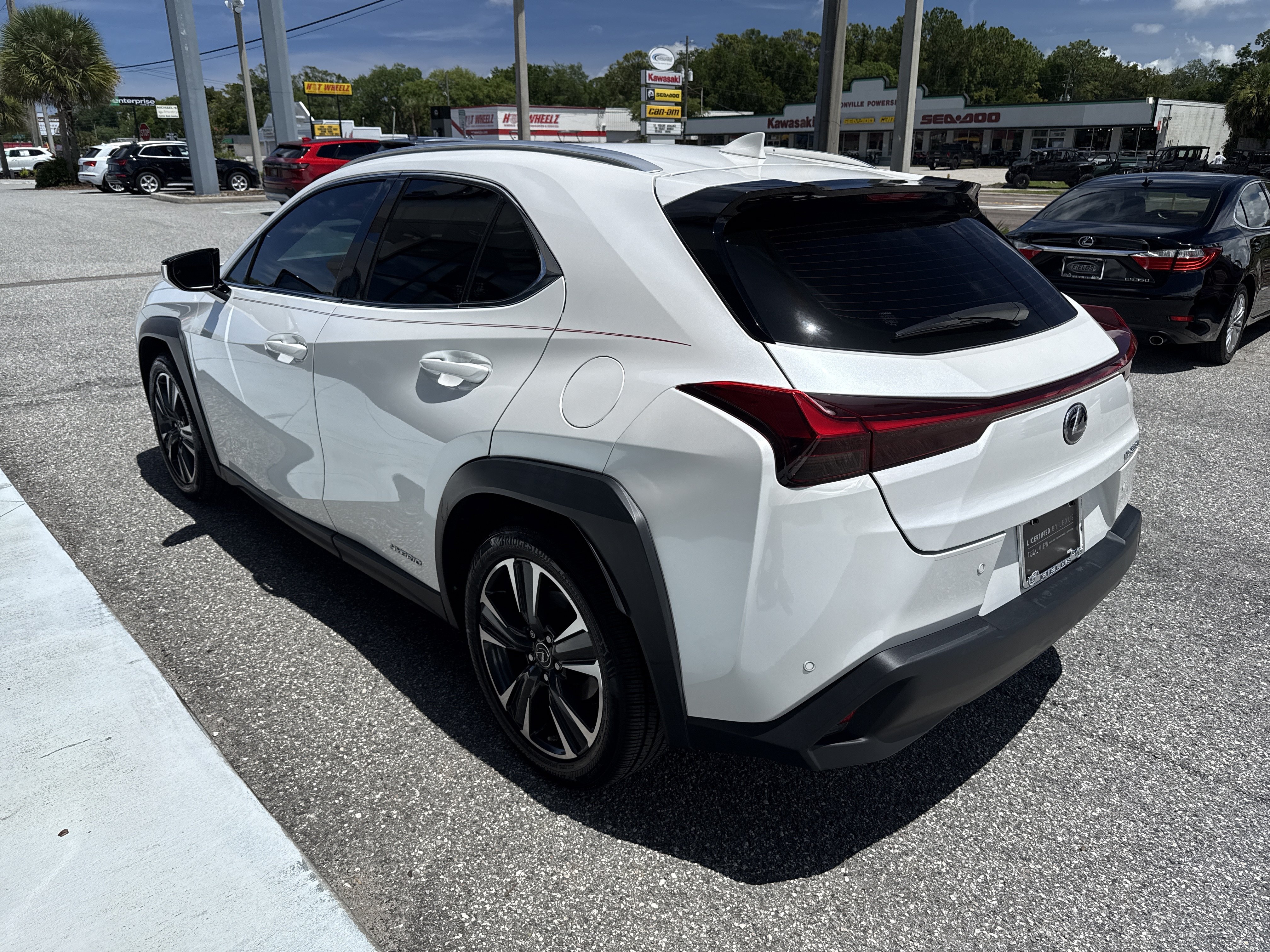 Certified 2020 Lexus UX 250h w/ Premium Package AWD/4WD image 3