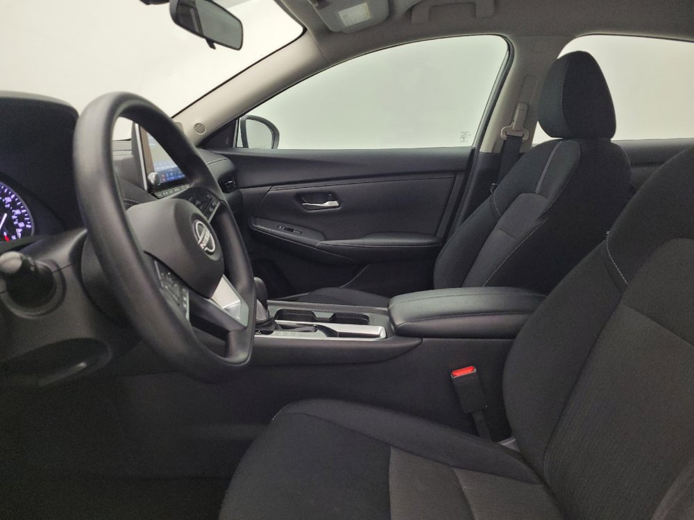 Used 2024 Nissan Sentra SV FWD image 17