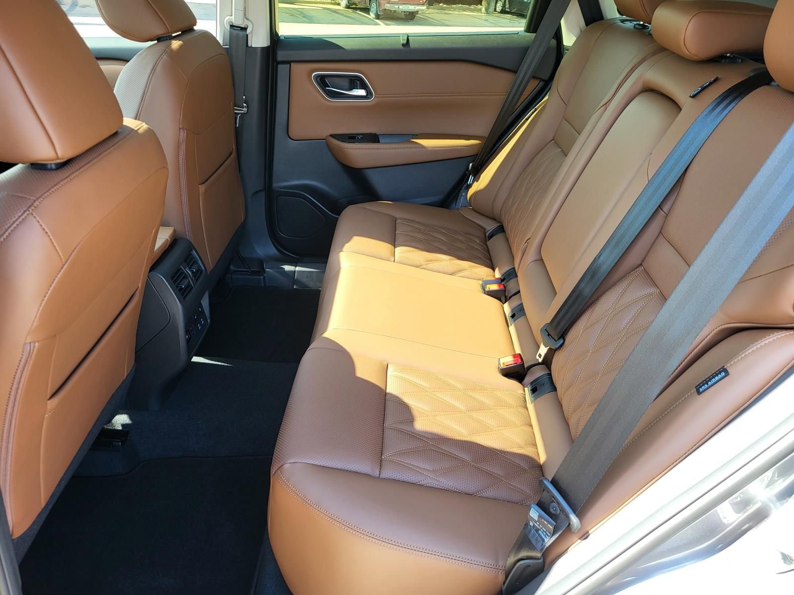 New 2026 Nissan Rogue Platinum image 16
