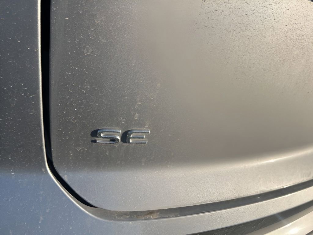 Used 2024 Volkswagen Atlas Cross Sport SE w/ Panoramic Sunroof Package image 15