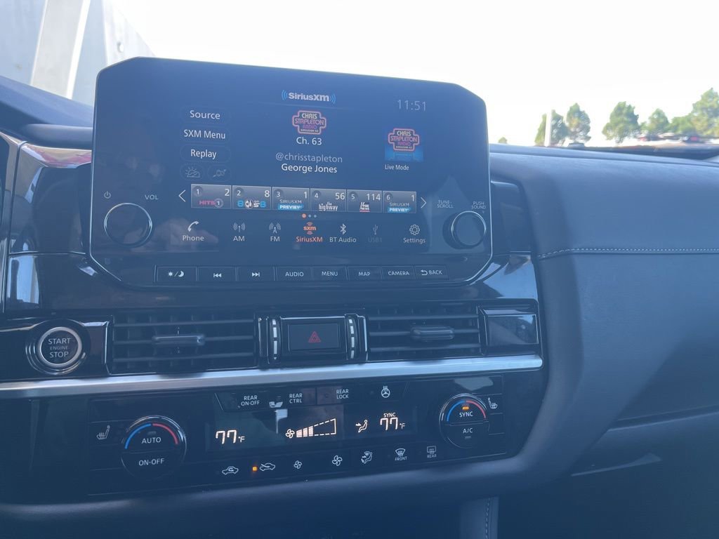 Used 2024 Nissan Pathfinder SL image 17