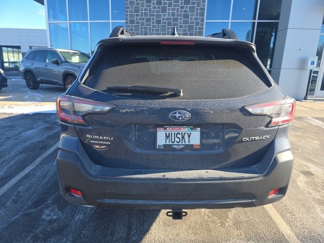 Used 2023 Subaru Outback Premium image 9