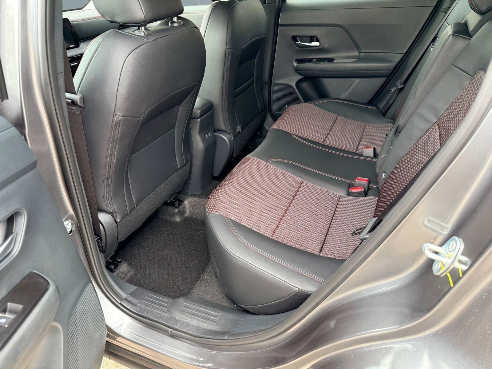 New 2026 Nissan Kicks SR w/ Cold Weather Package image 11