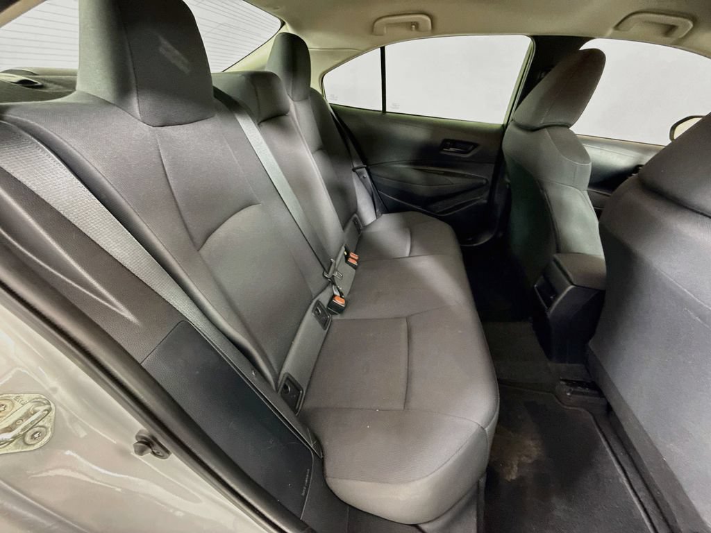 Used 2022 Toyota Corolla LE FWD image 24