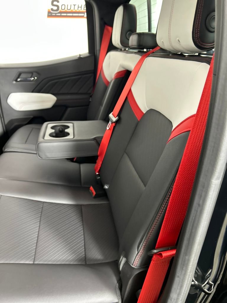 Used 2024 GMC Canyon AT4X image 18