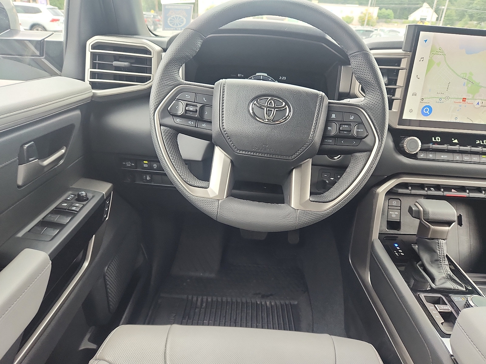 Used 2026 Toyota Tundra Limited AWD/4WD image 9