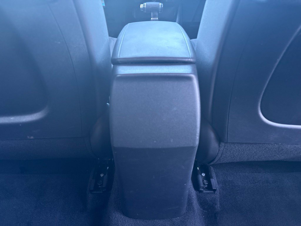 Used 2025 Kia Niro LX FWD image 28