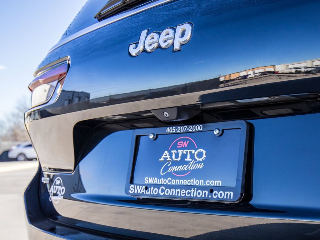 Used 2022 Jeep Grand Cherokee L Limited image 10