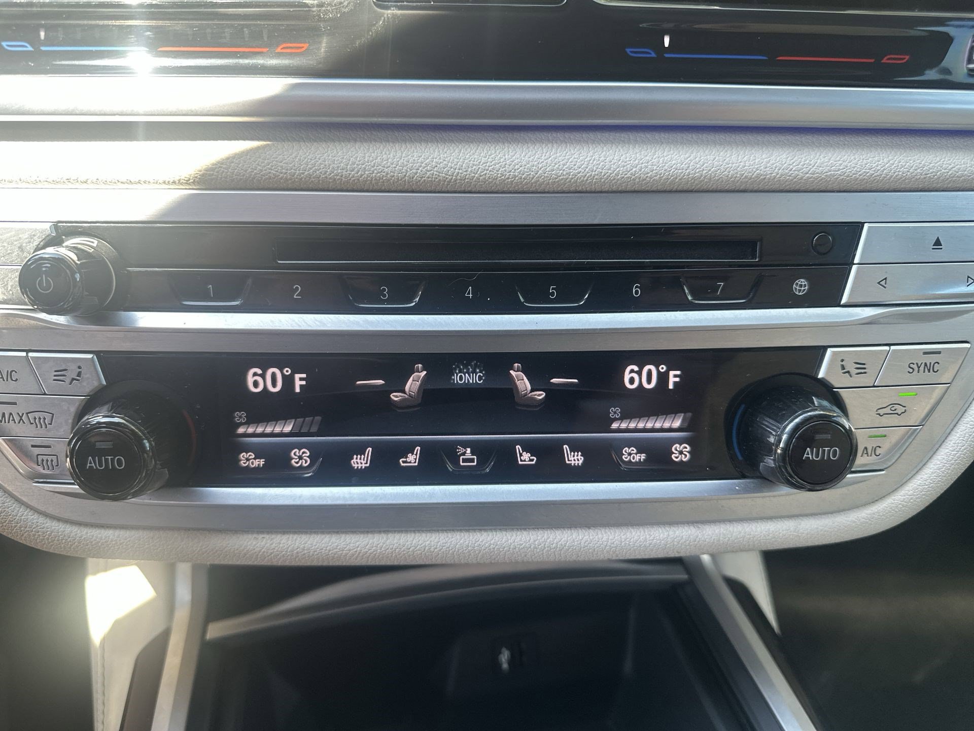 Used 2018 BMW 750i xDrive AWD/4WD image 18