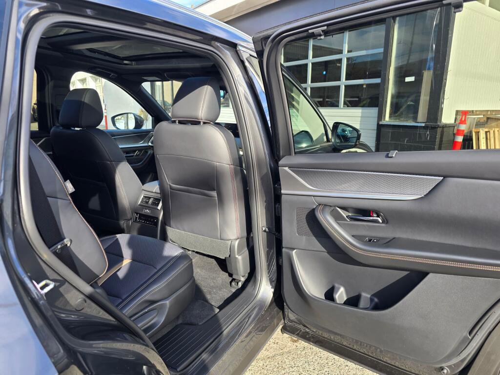 New 2026 MAZDA CX-90 Plug-In Hybrid w/ Premium Plus image 13