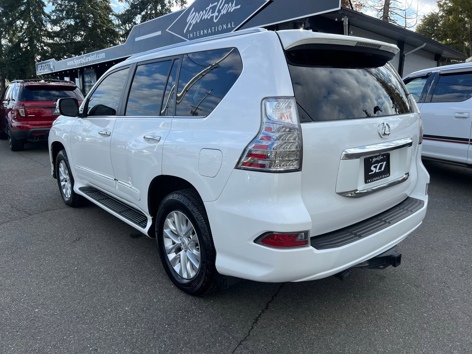 Used 2016 Lexus GX 460 w/ Comfort Package AWD/4WD image 3