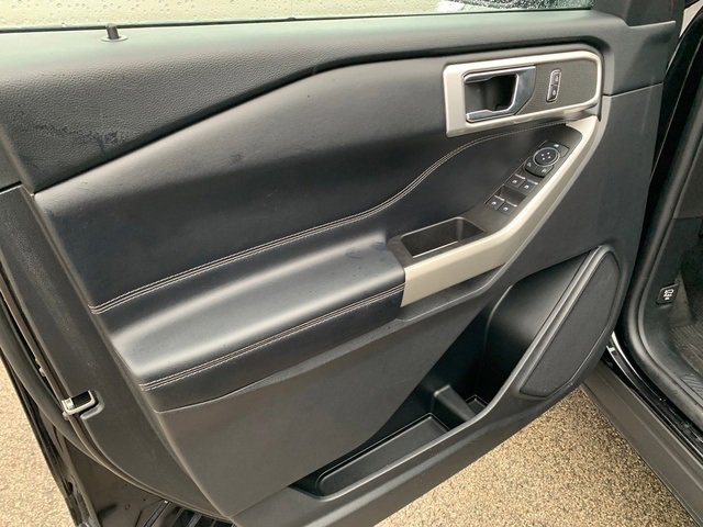 Used 2022 Ford Explorer XLT w/ Equipment Group 202A image 20