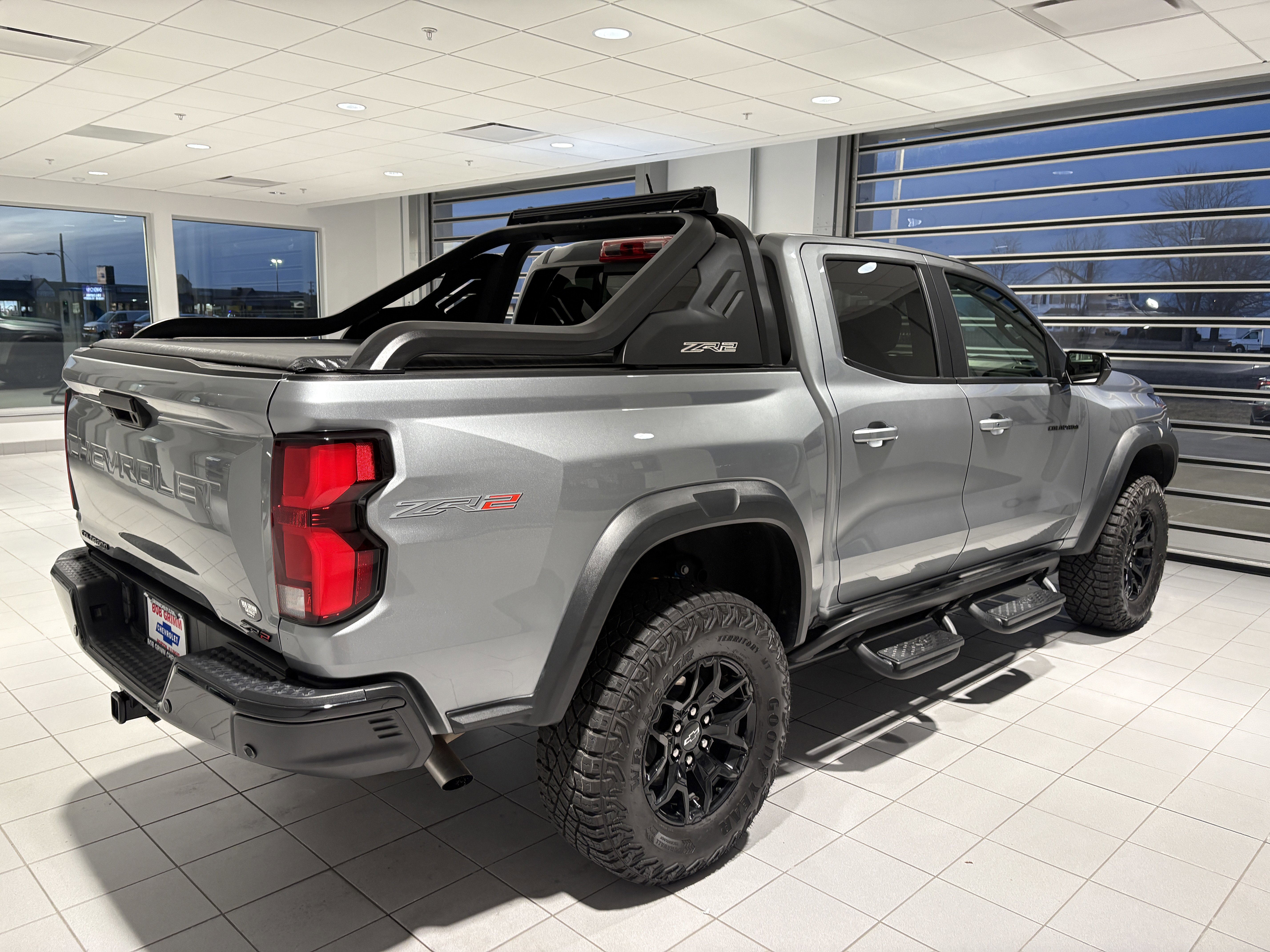 Used 2025 Chevrolet Colorado ZR2 w/ Midnight Edition image 6