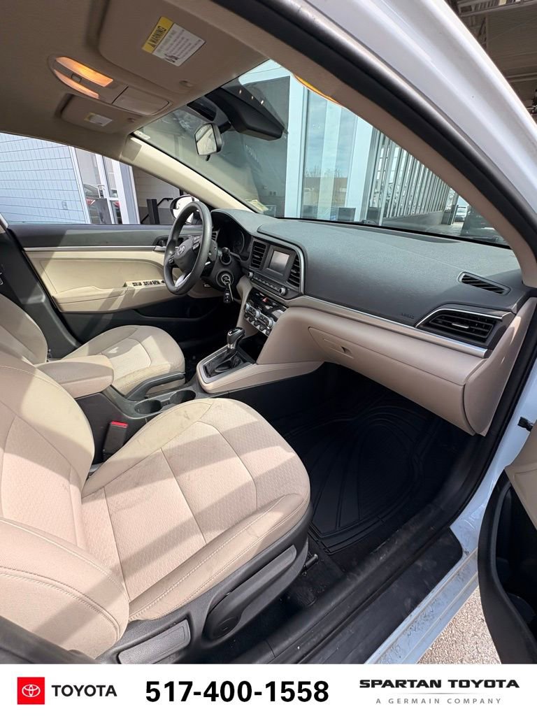 Used 2020 Hyundai Elantra SE FWD image 16