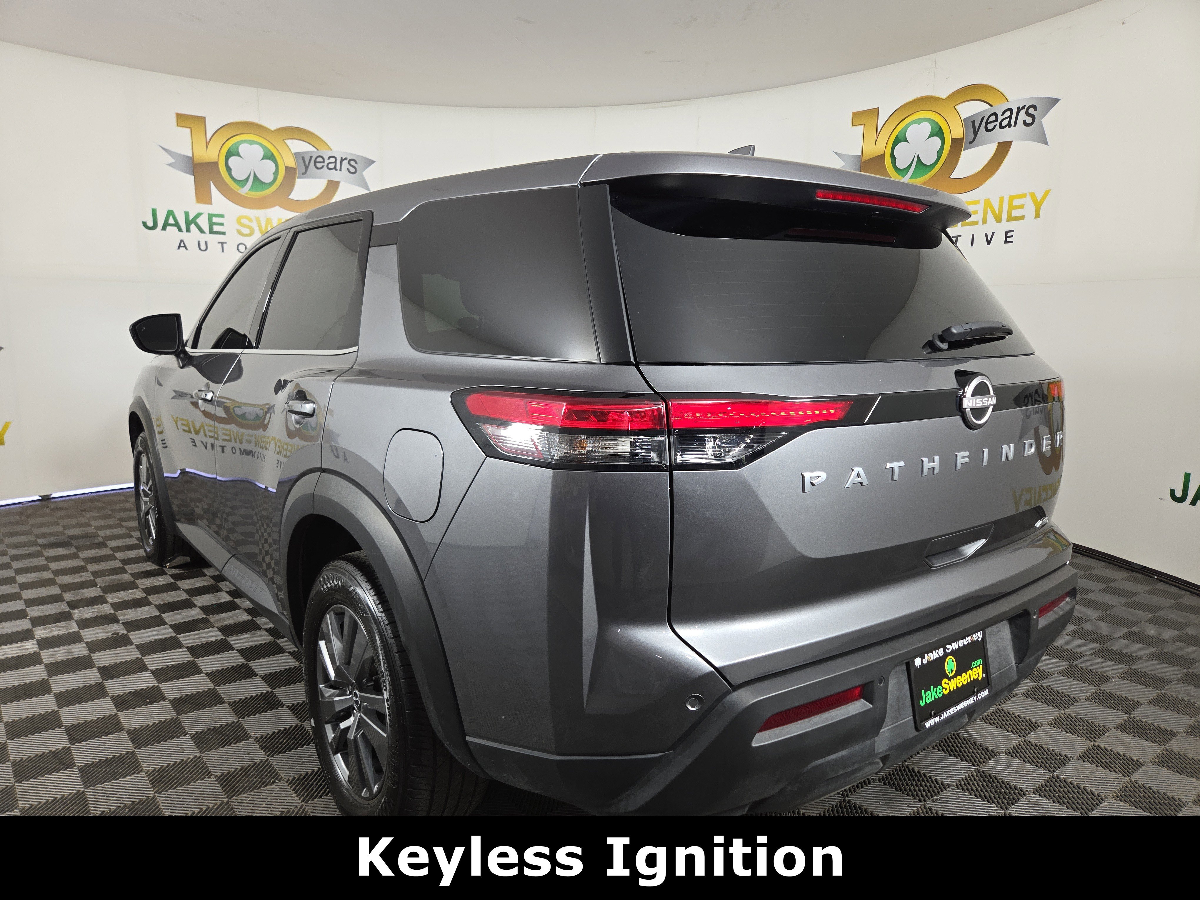 Used 2024 Nissan Pathfinder S image 6