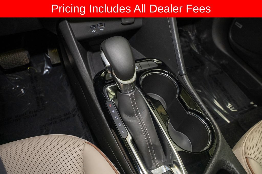 Used 2025 Buick Encore GX Avenir w/ Avenir Convenience Package FWD image 18