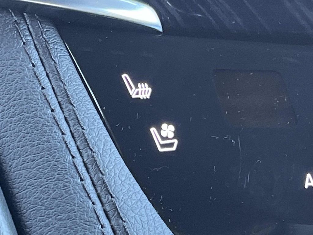 Certified 2024 Cadillac XT6 Premium Luxury w/ LPO, Floor Liner Package image 37