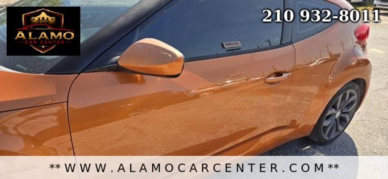 Used 2013 Hyundai Veloster w/ Style Pkg FWD image 8