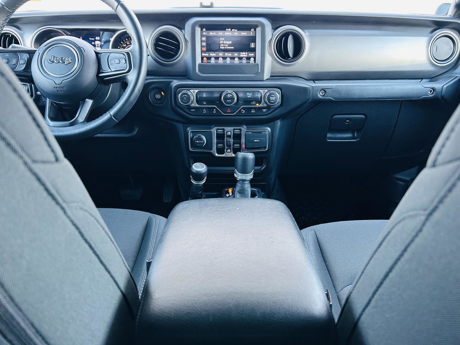 Used 2021 Jeep Gladiator Sport image 21