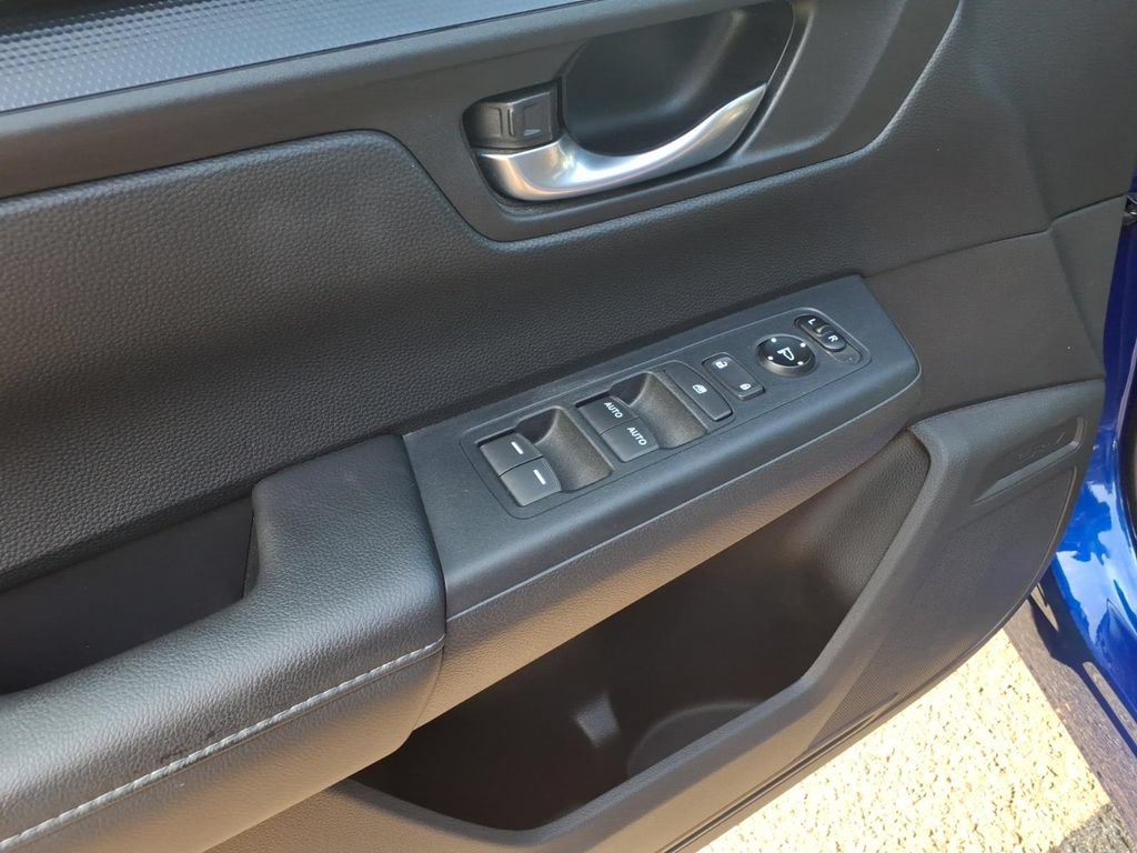 Certified 2025 Honda CR-V EX image 18