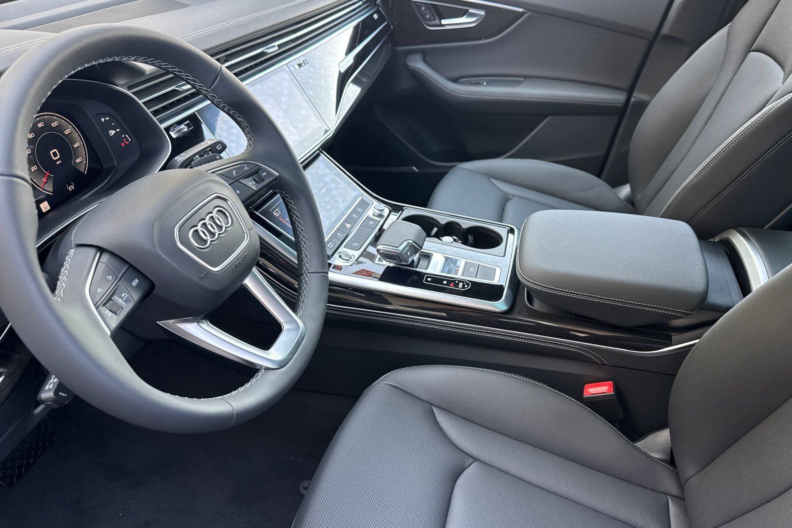 New 2025 Audi Q8 Premium Plus image 7