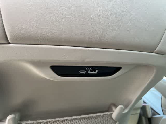 Used 2021 Chrysler Pacifica Limited FWD image 40