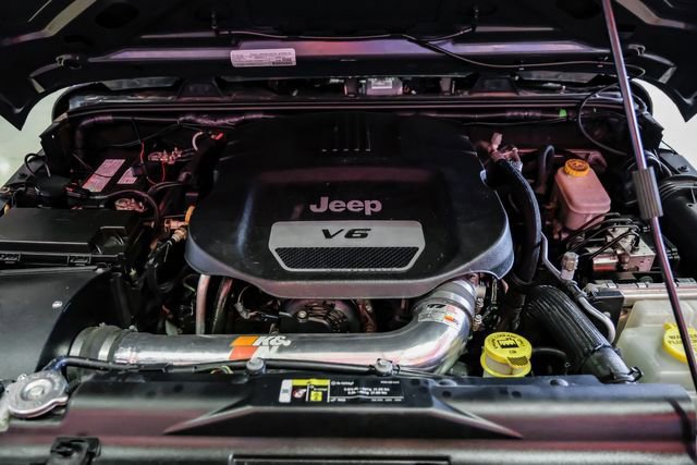 Used 2017 Jeep Wrangler Unlimited Willys image 7