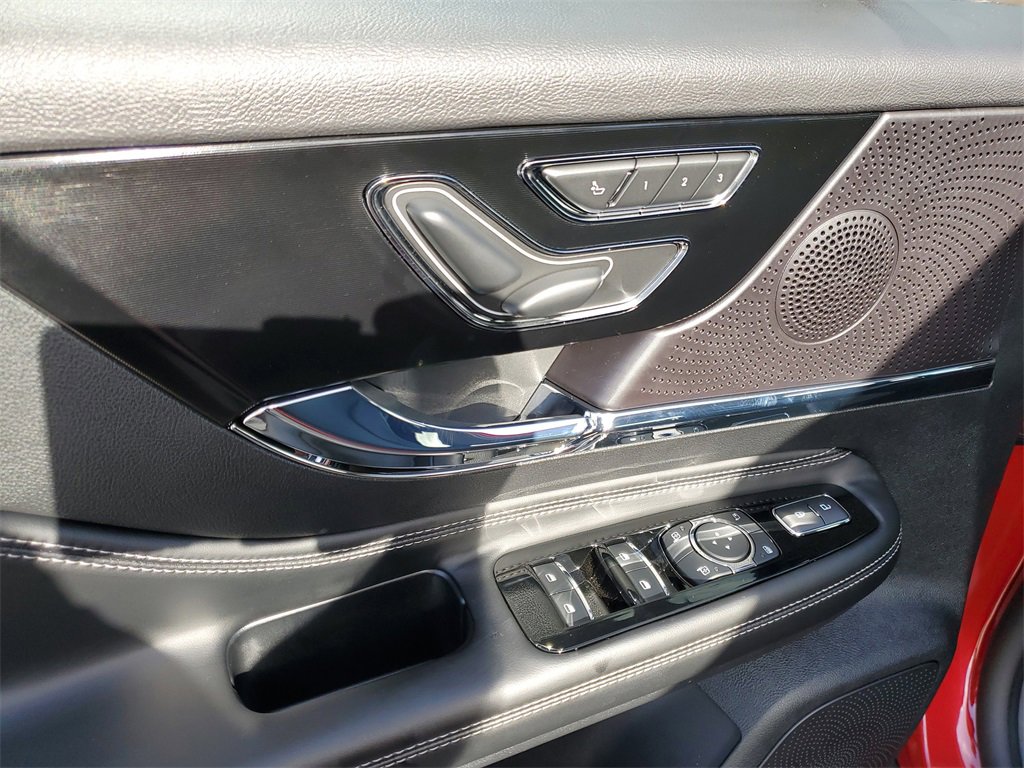 New 2026 Lincoln Corsair Premiere image 19