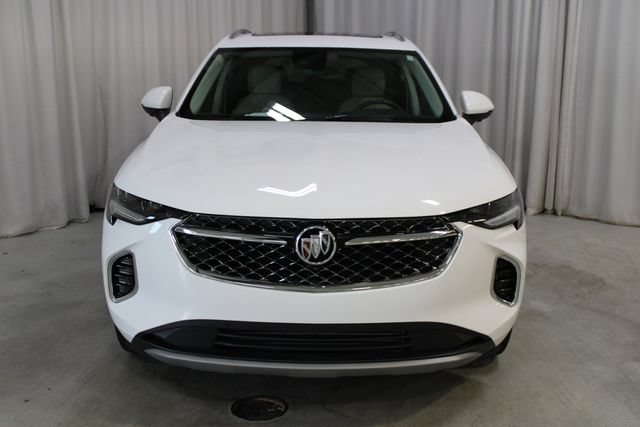 Used 2022 Buick Envision Avenir w/ Technology Package II FWD image 31
