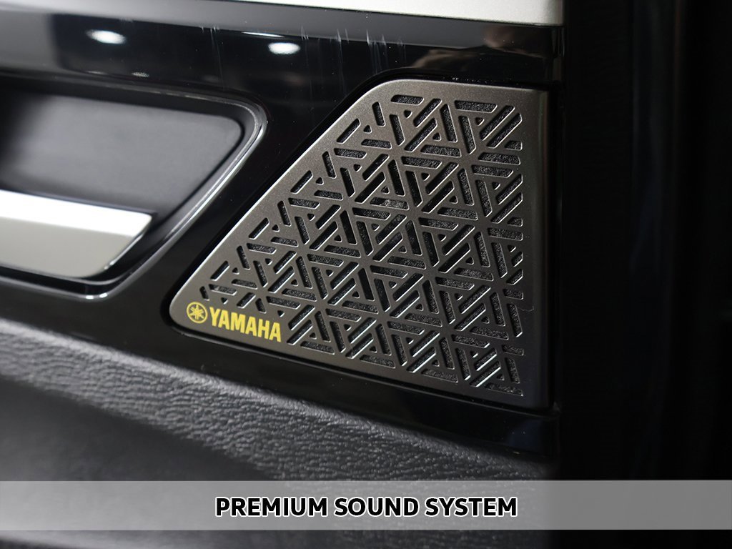 New 2025 Mitsubishi Outlander SEL image 5