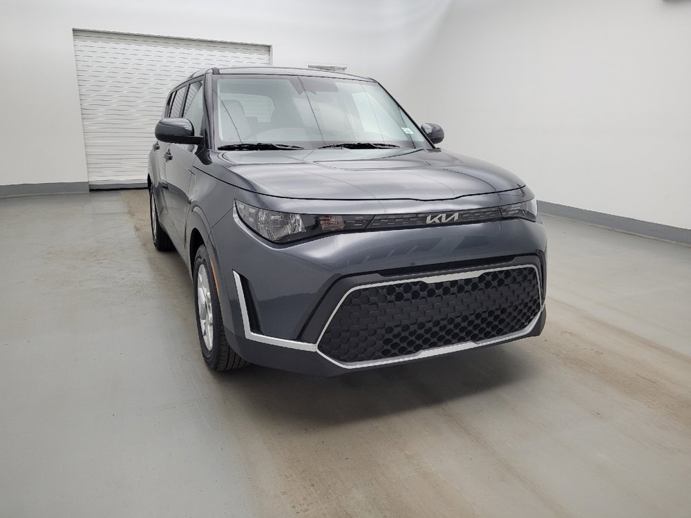 Used 2025 Kia Soul LX FWD image 14