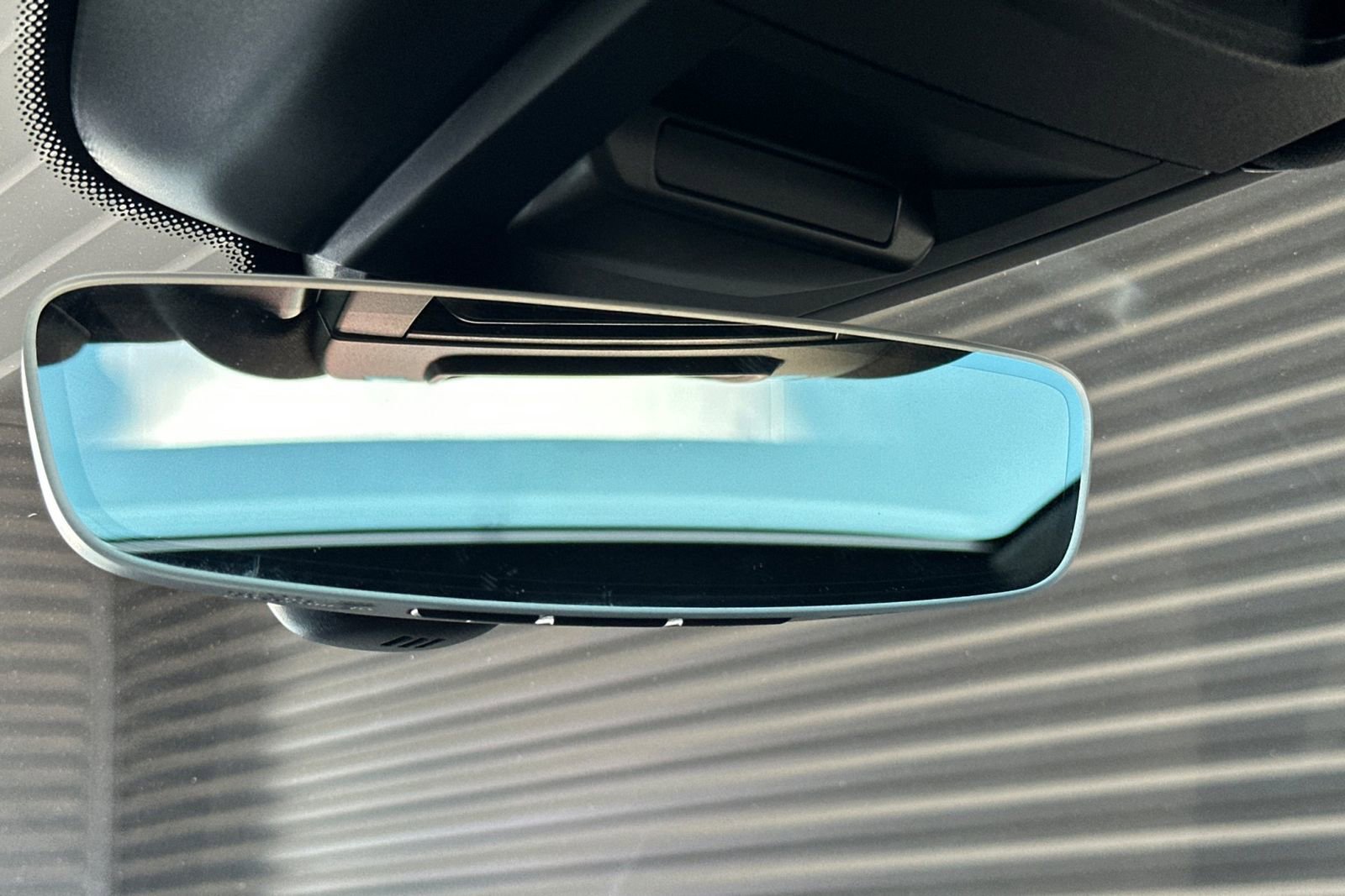 New 2025 Porsche Cayenne Coupe image 22