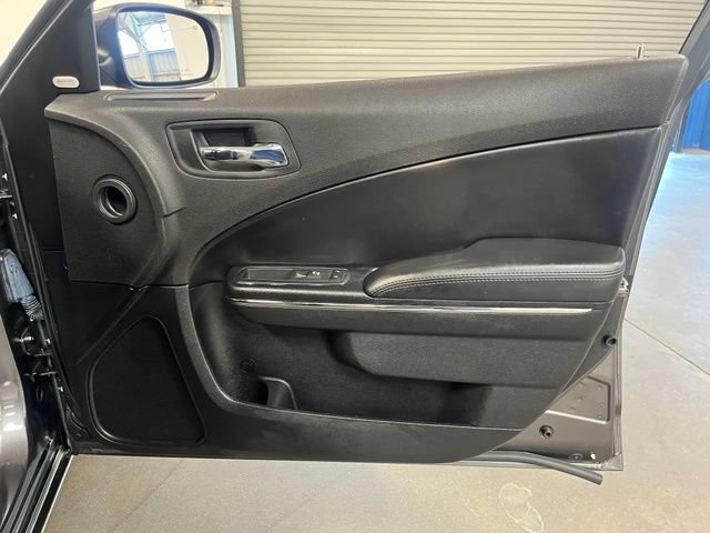 Used 2014 Dodge Charger SXT RWD image 12