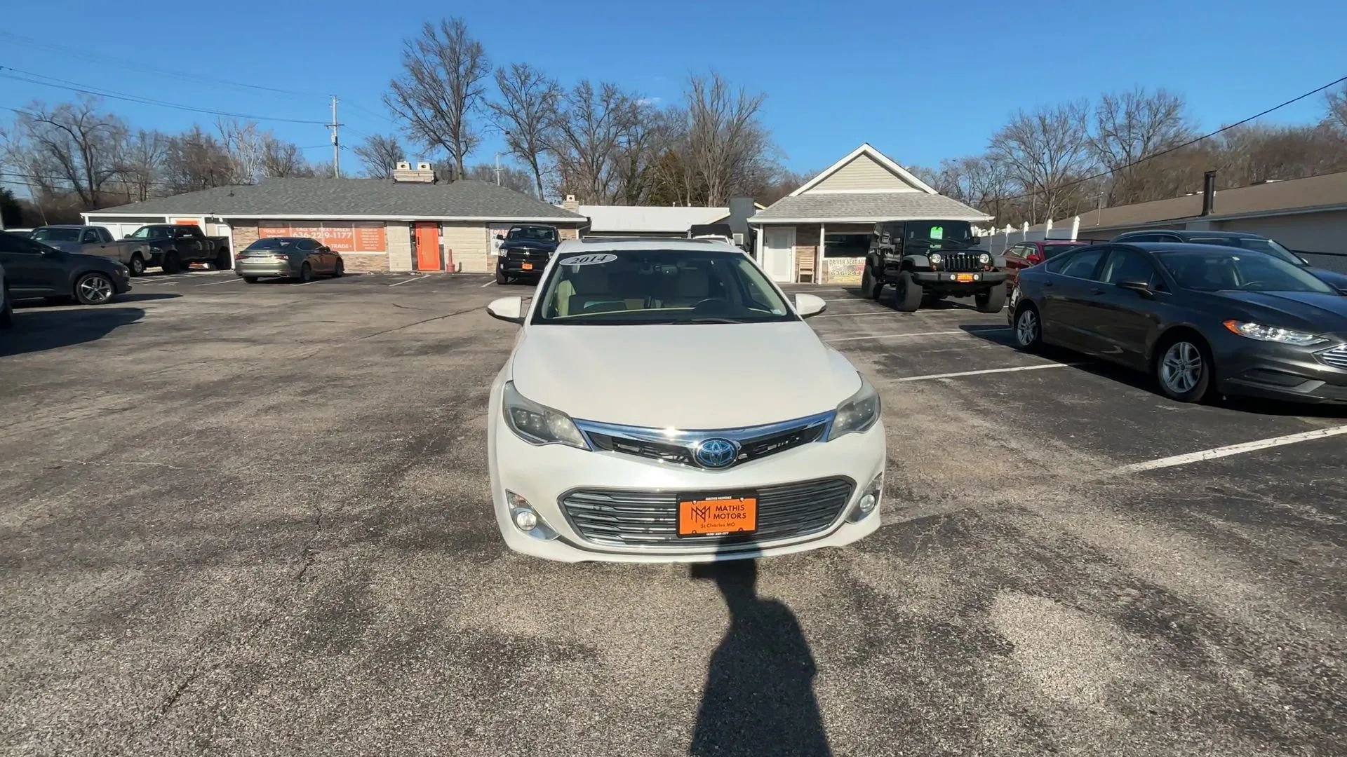 Used 2014 Toyota Avalon Limited w/ Technology Package image 3