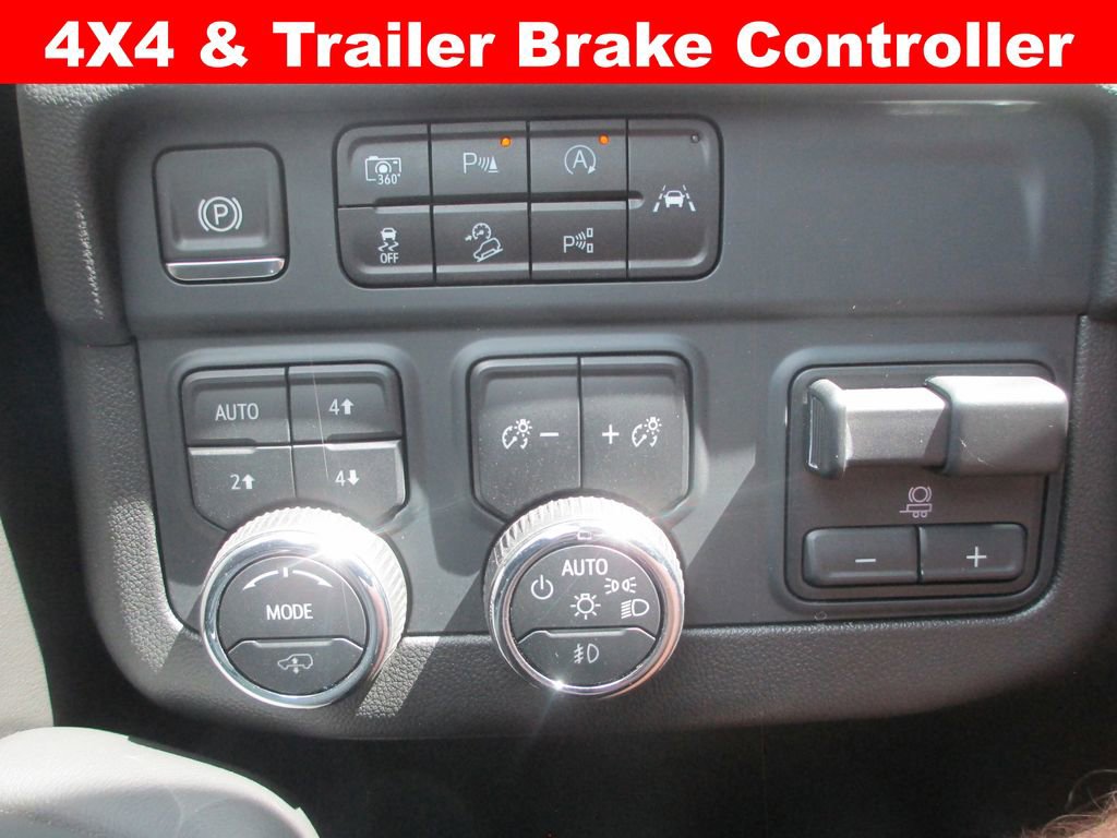 Used 2025 Chevrolet Suburban High Country AWD/4WD image 22
