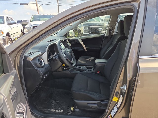 Used 2014 Toyota RAV4 LE AWD/4WD image 9
