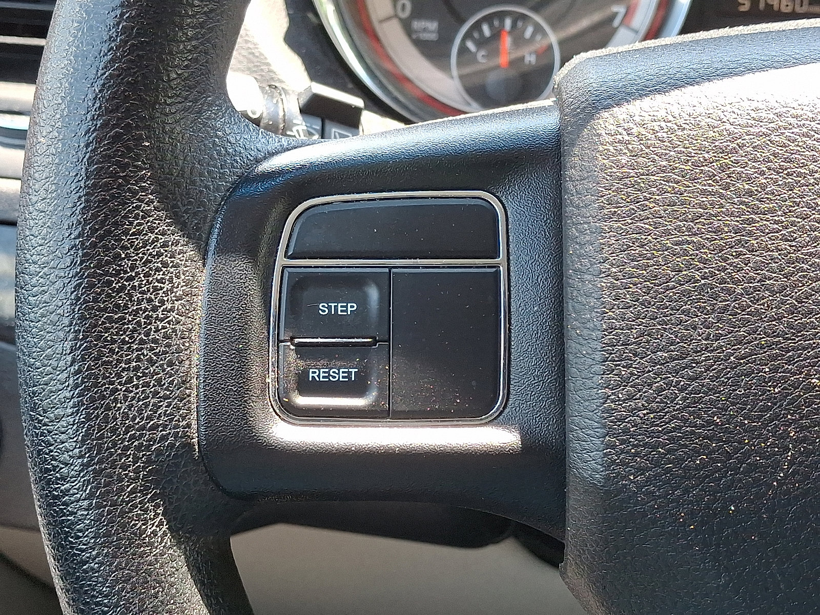 Used 2016 Dodge Grand Caravan SXT image 23