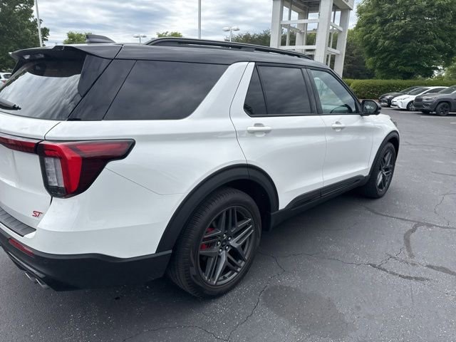Used 2025 Ford Explorer ST AWD/4WD image 7