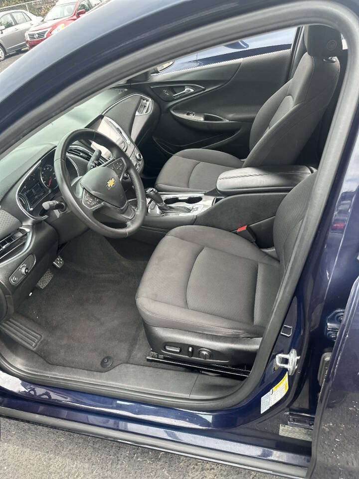 Used 2017 Chevrolet Malibu Hybrid w/ Driver Confidence Package FWD image 6