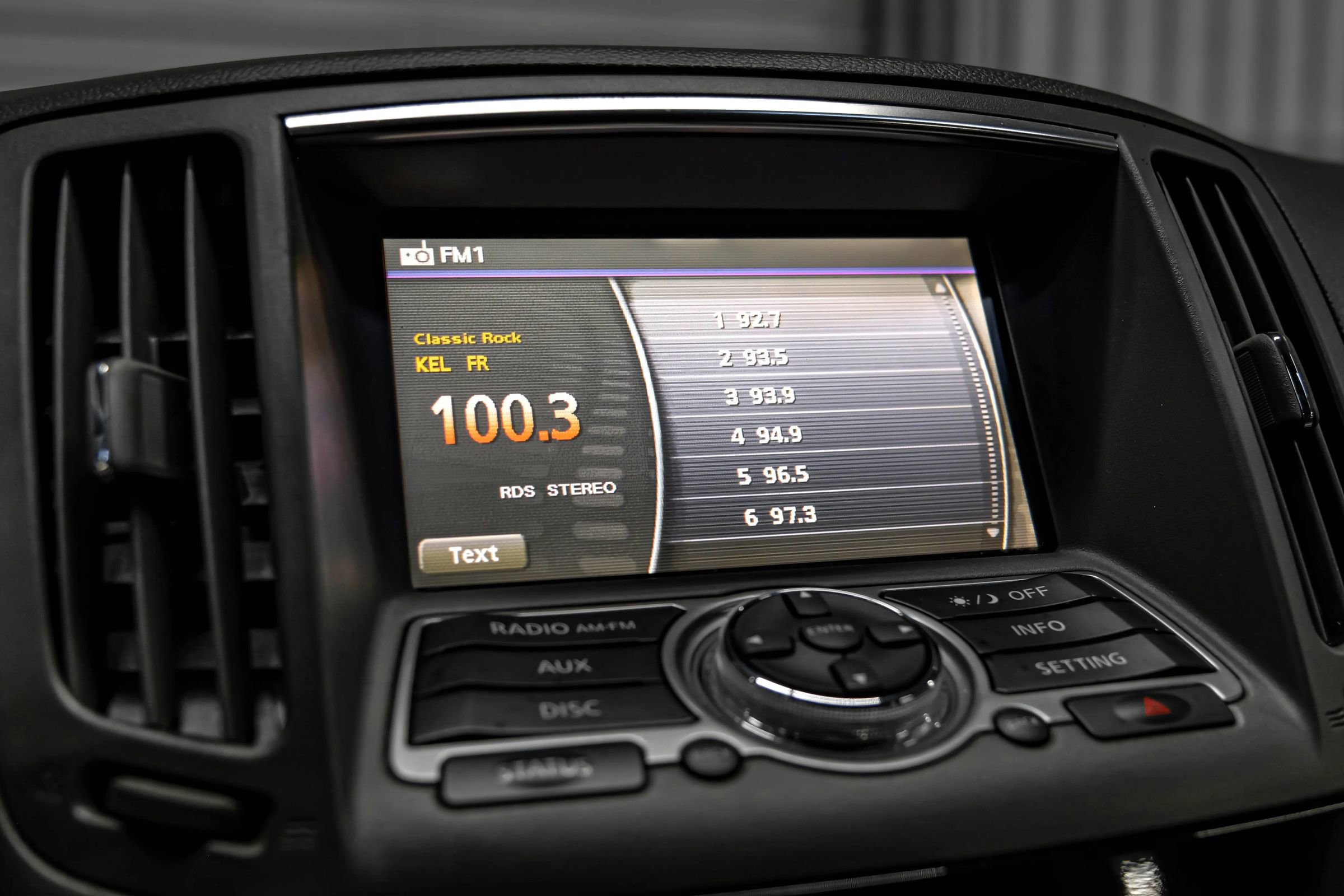 Used 2015 INFINITI Q40 image 34