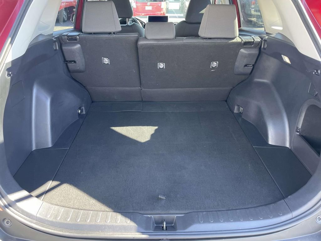 Used 2025 Toyota RAV4 XLE image 46