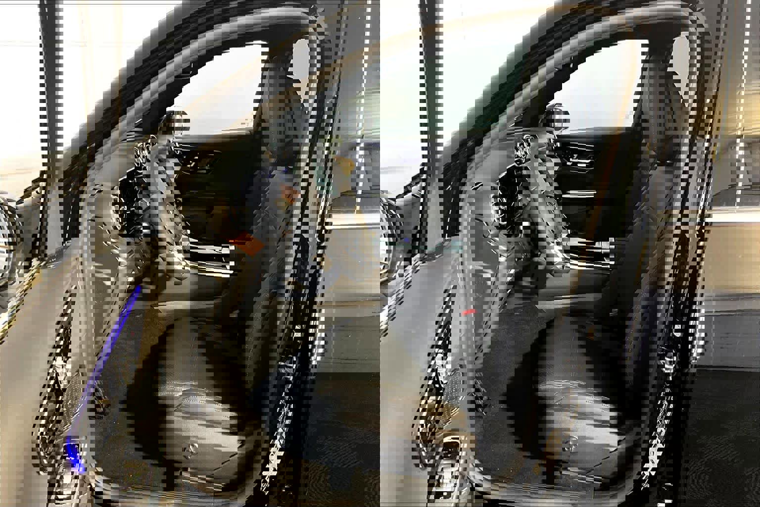 Used 2026 Mercedes-Benz GLC 300 4MATIC image 13