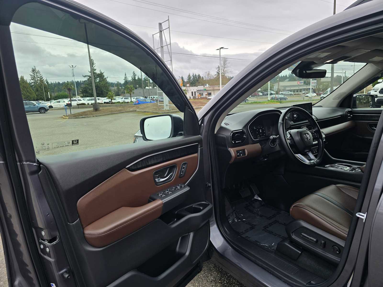 Used 2025 Honda Pilot Elite image 22