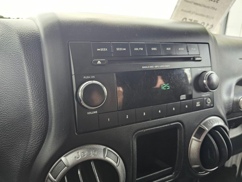 Used 2018 Jeep Wrangler Sport image 25