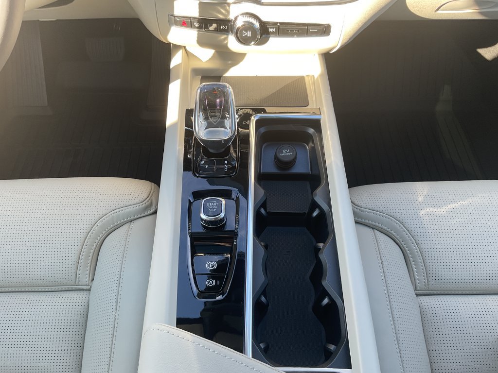 New 2027 Volvo XC60 B5 Ultra AWD/4WD image 29